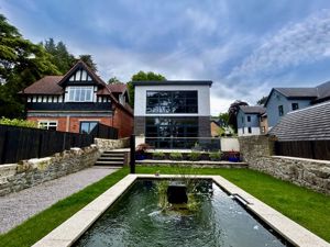 Photo 33- click for photo gallery